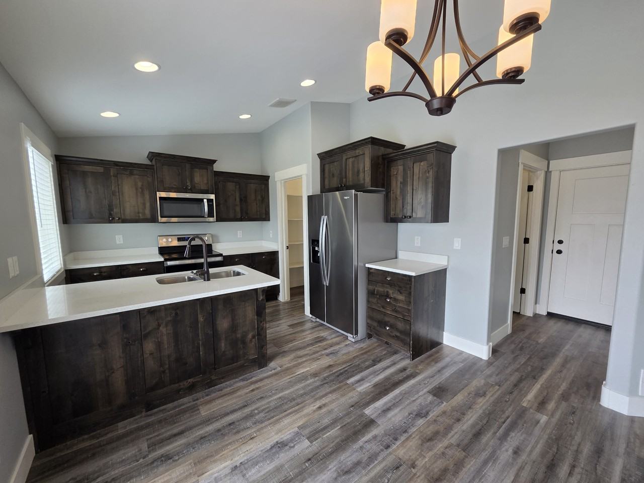 3992 Inglewood Dr - Photo 5 of 20