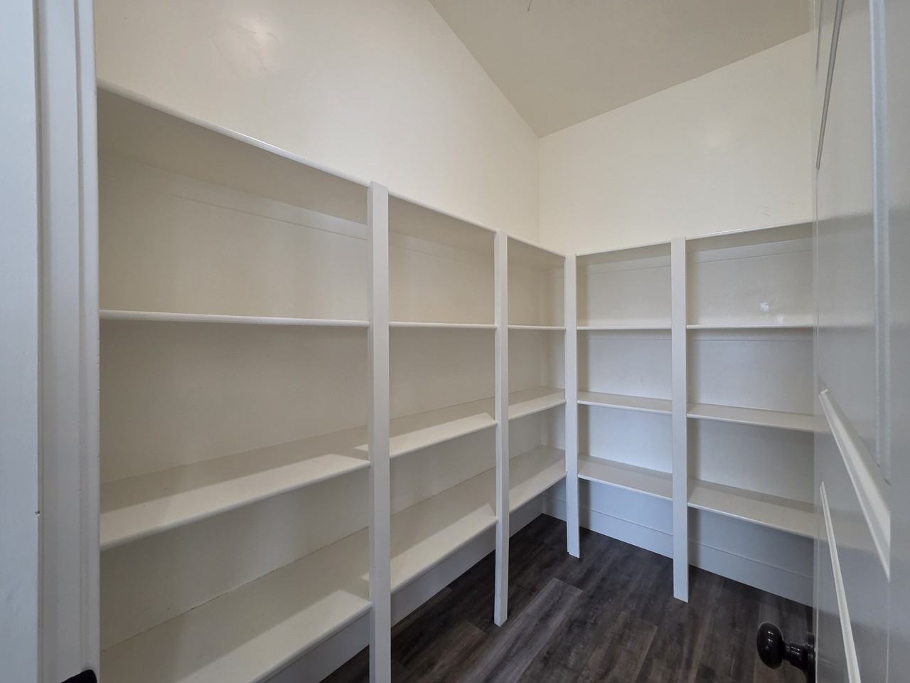 3992 Inglewood Dr - Photo 7 of 20