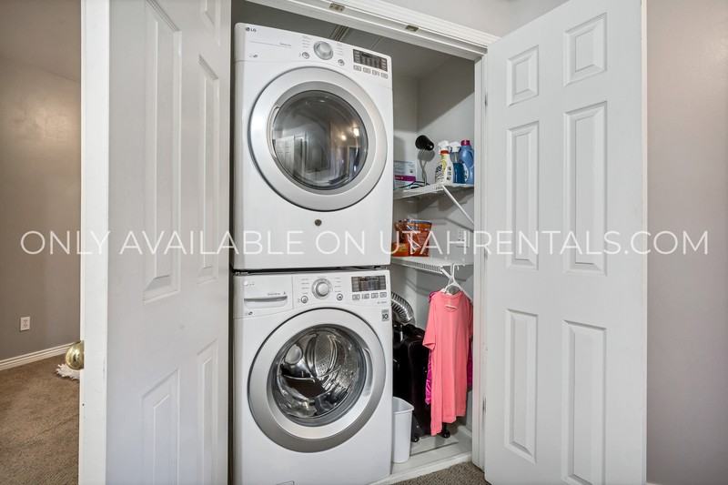 421 Belmont Pl #SM - Photo 5 of 15