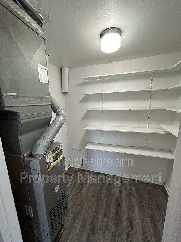 92 W Franklin St #2 - Photo 3 of 12