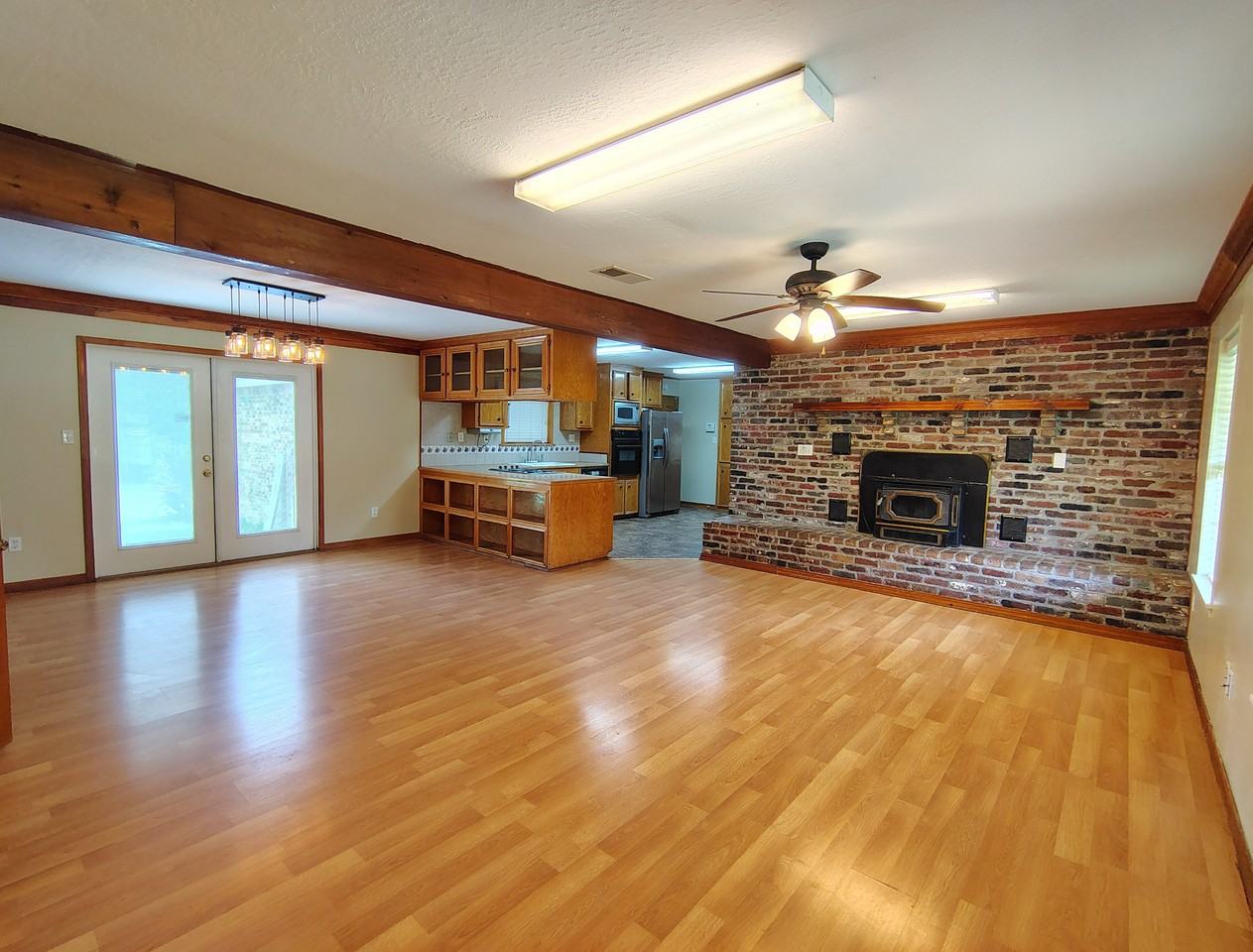 806 Bonhomie Rd - Photo 3 of 22
