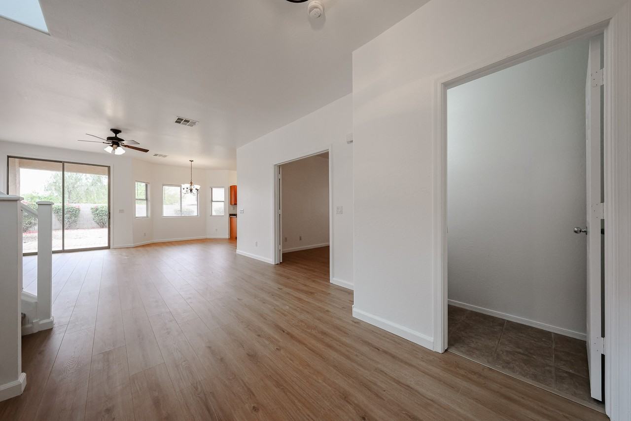 1295 E Leaf Rd - Photo 4 of 45