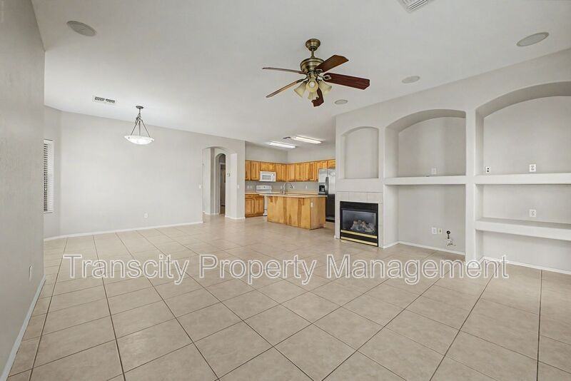 4164 E Claxton Ave - Photo 7 of 31