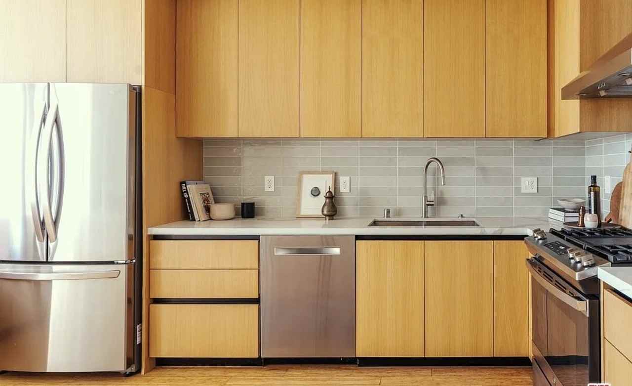 1912 Broadway #207 - Photo 3 of 9