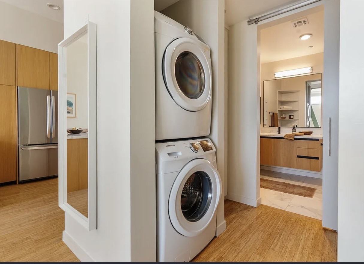 1912 Broadway #207 - Photo 4 of 9