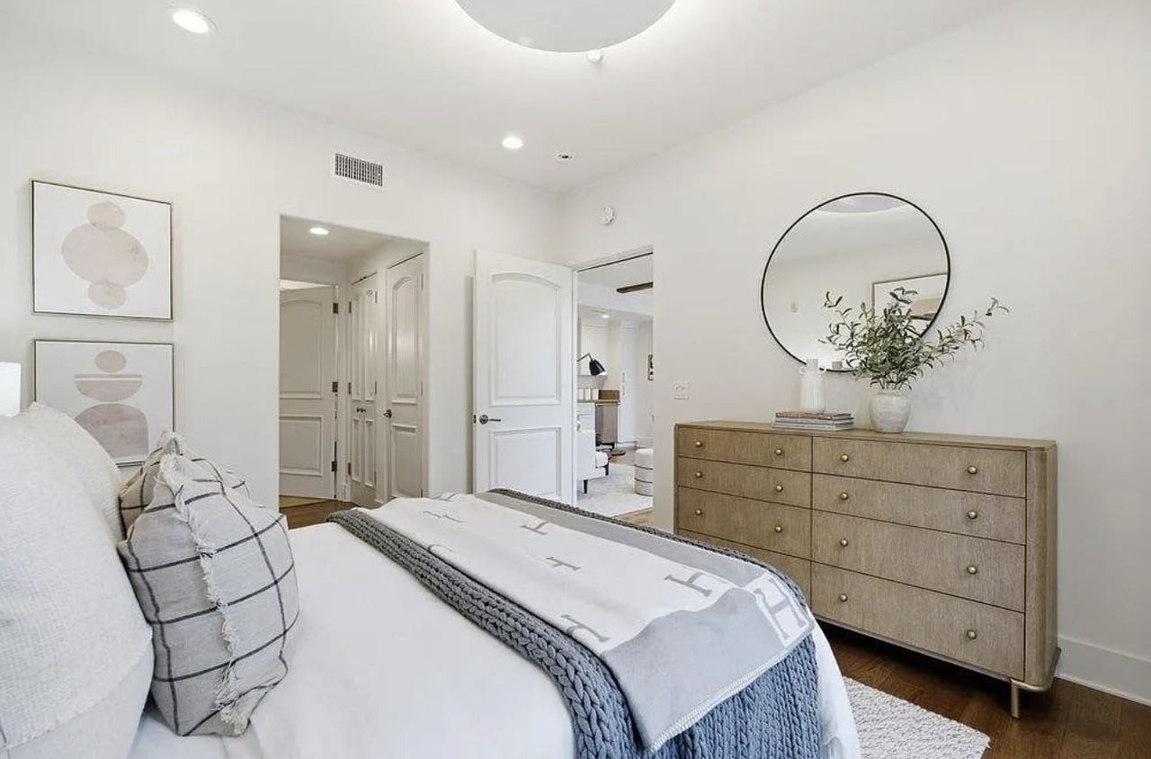 141 W 3rd Ave - Photo 5 of 8