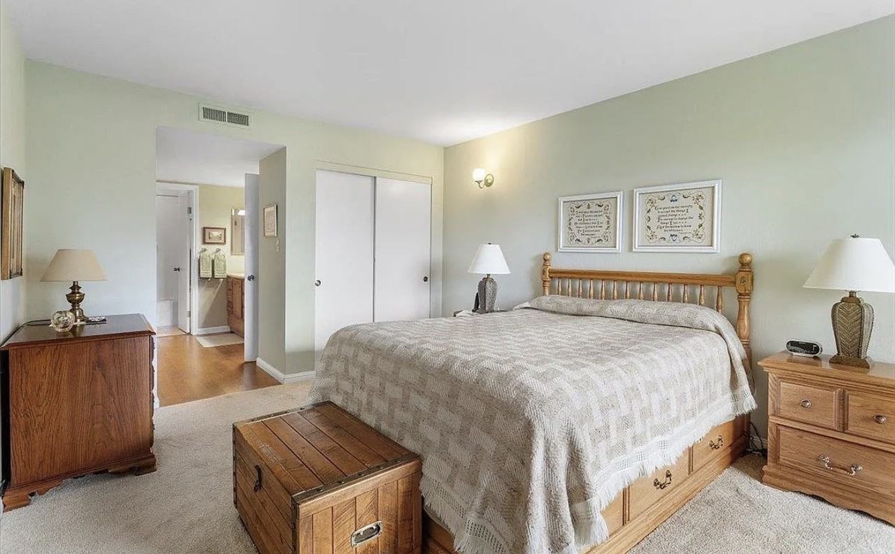 19100 Crest Ave #15 - Photo 6 of 9