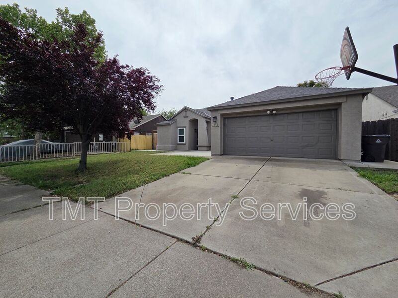 2234 Wall St - Photo 5 of 50