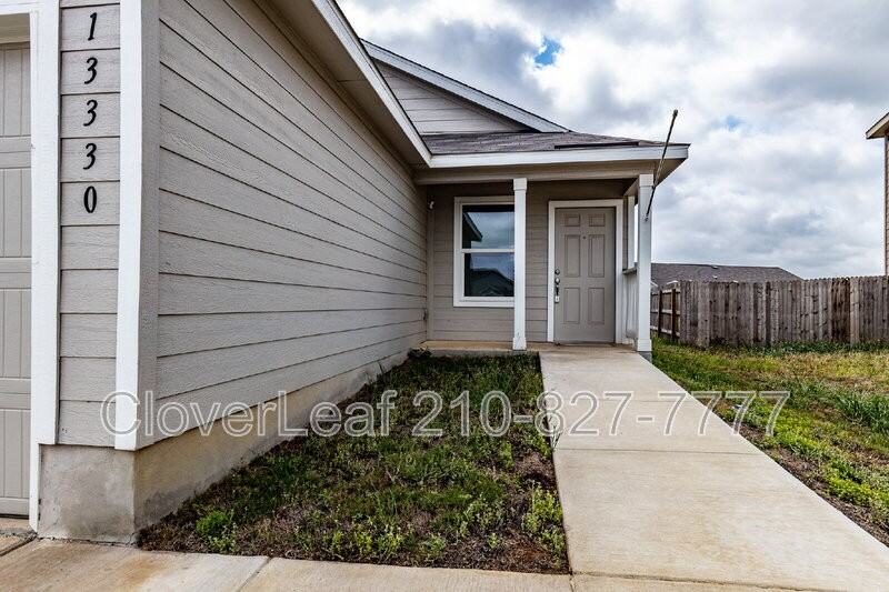 13330 Dutra Rd - Photo 4 of 30