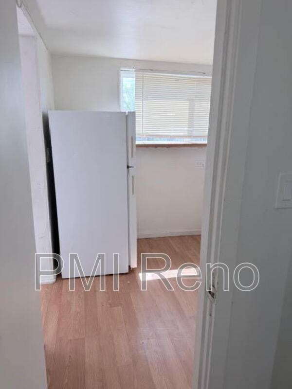 356 Gould St #B - Photo 5 of 16