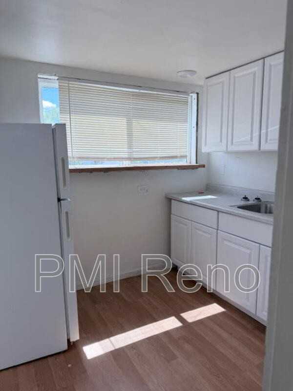 356 Gould St #B - Photo 7 of 16