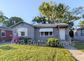 featured image of 1530 W 10th St