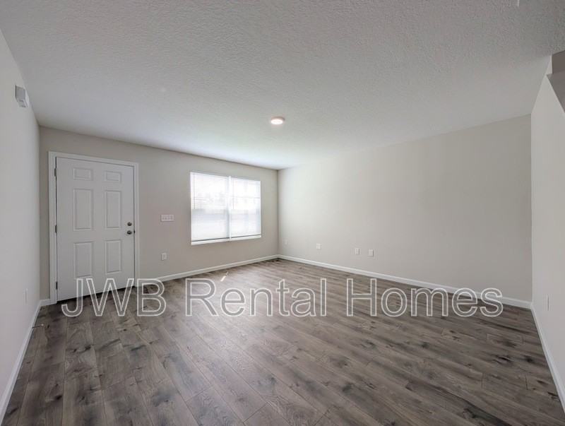 1292 Pangola Dr - Photo 5 of 19