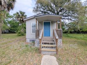 835 E Union St - Photo 1 of 1