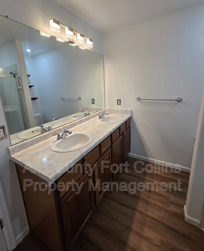 5014 Brookfield Dr #B - Photo 5 of 6