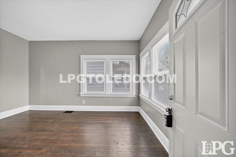 128 Carbon St - Photo 6 of 28