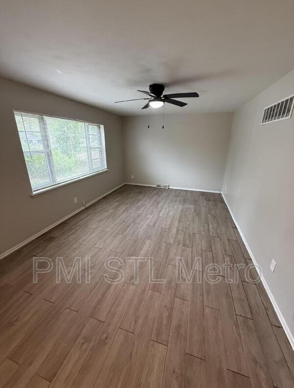 519 Graf Ave - Photo 2 of 11