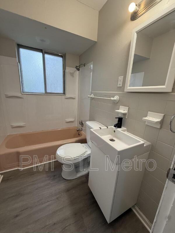 519 Graf Ave - Photo 4 of 11