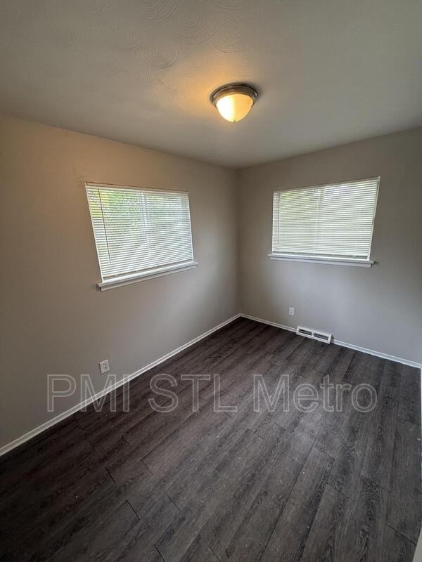 519 Graf Ave - Photo 6 of 11