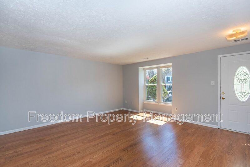 4686 Hercules Ln - Photo 3 of 26