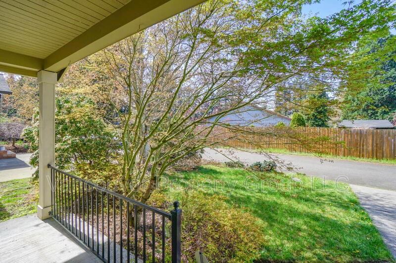 2217 Ne 94th Ct - Photo 3 of 35