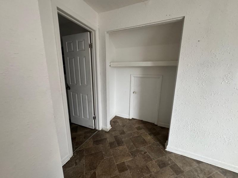 14925 Mendota St - Photo 4 of 12