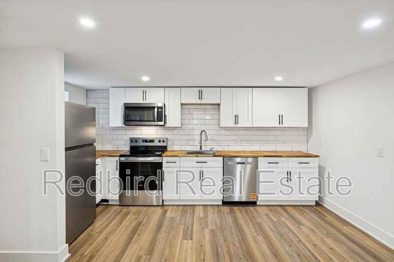611 S 12th St #B - Photo 2 of 23