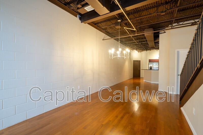 1615 E 5th Ave #1 - Photo 5 of 29