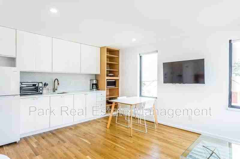 123 Idlewild Ave #201 - Photo 5 of 12