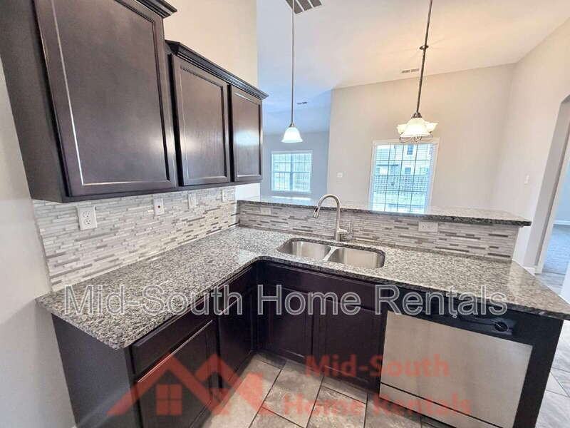 7472 Kylan Dr - Photo 5 of 31