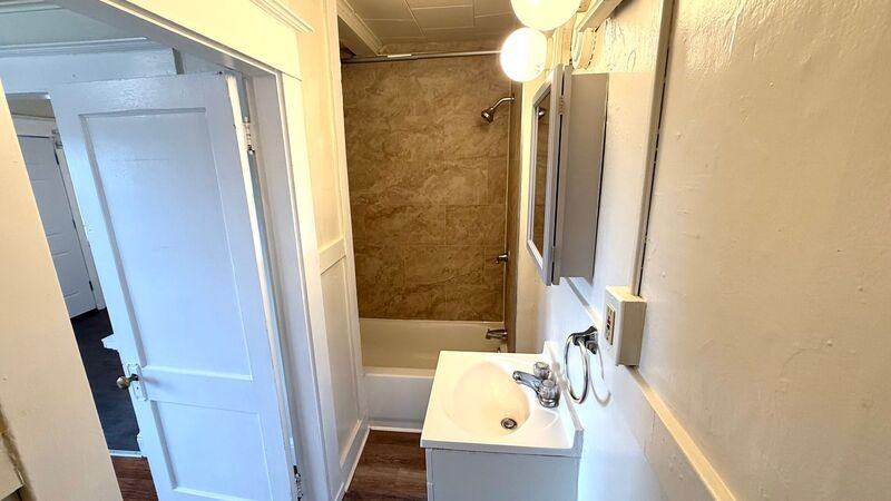 70 Maple St #3RR - Photo 3 of 5