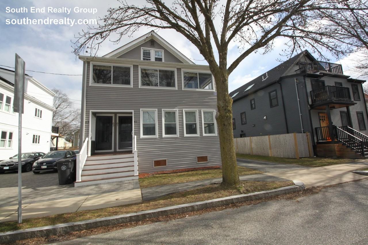 63 Foster St - Photo 3 of 37