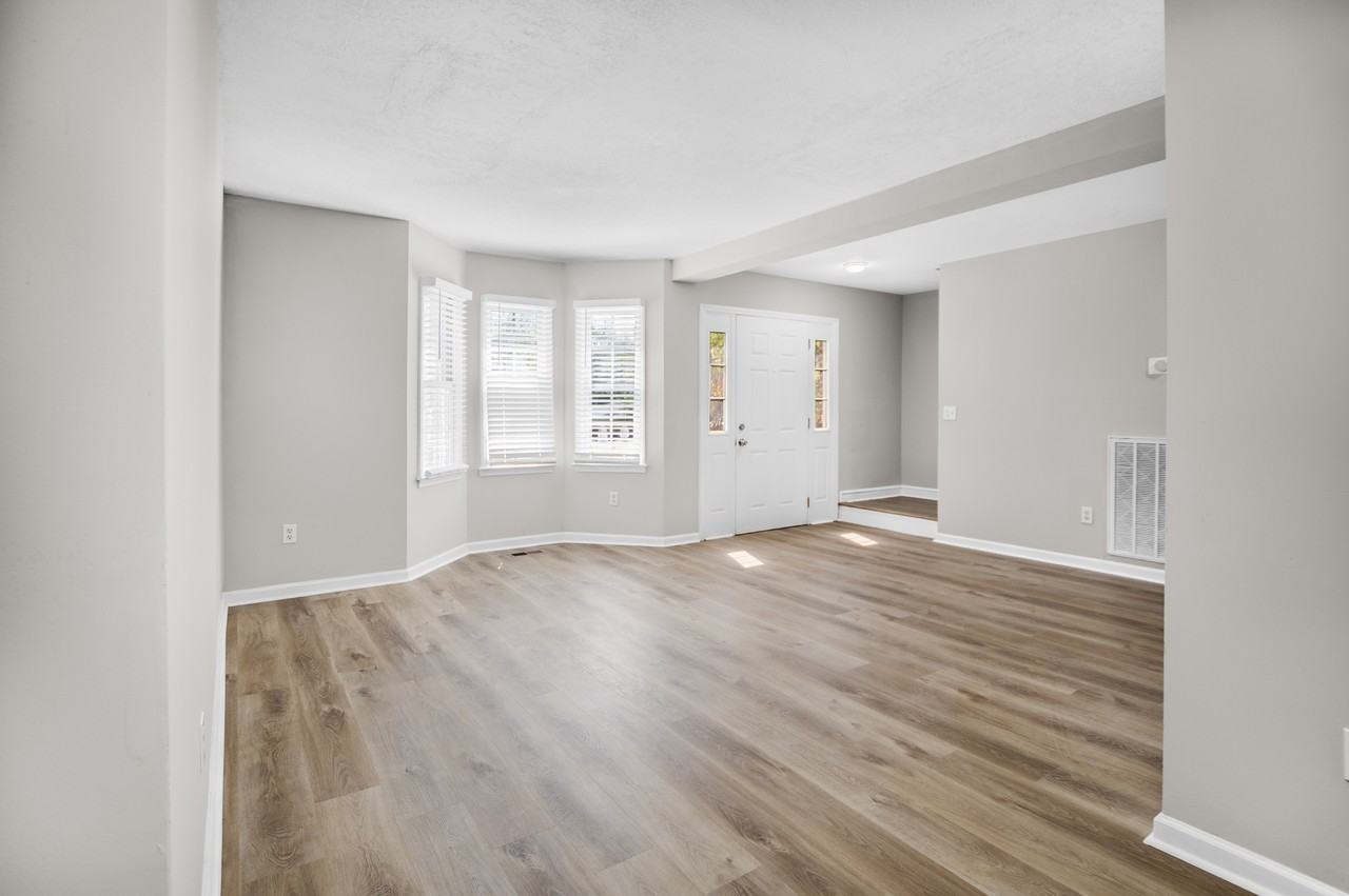 2020 Lasalle St #2020 - Photo 5 of 14
