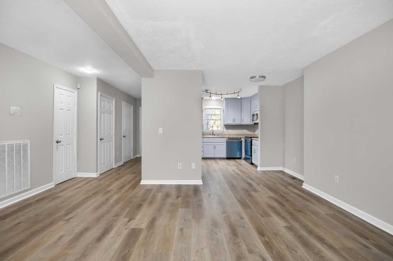 2020 Lasalle St #2020 - Photo 7 of 14