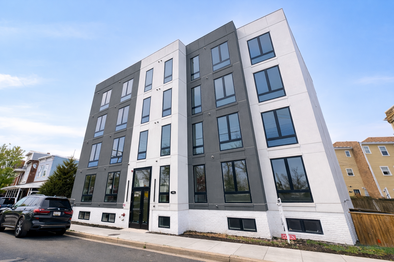 1955 Fairlawn Ave Se #2A - Photo 4 of 14