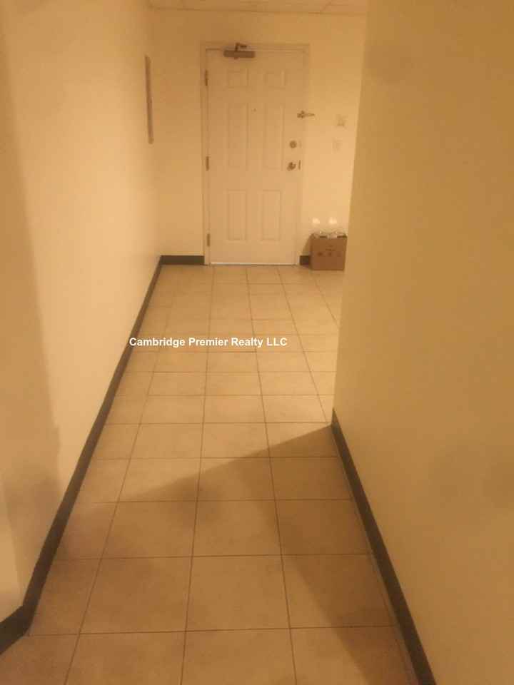 Adams St #5 - Photo 5 of 7