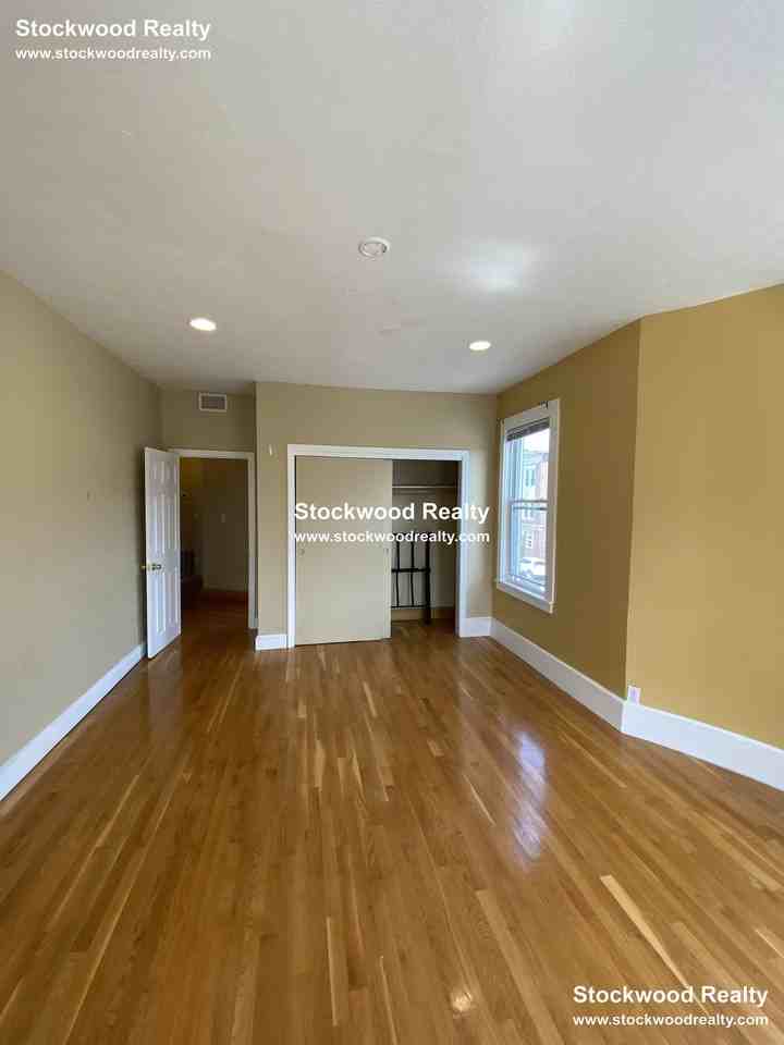 38 Mount Vernon St #2 - Photo 3 of 50