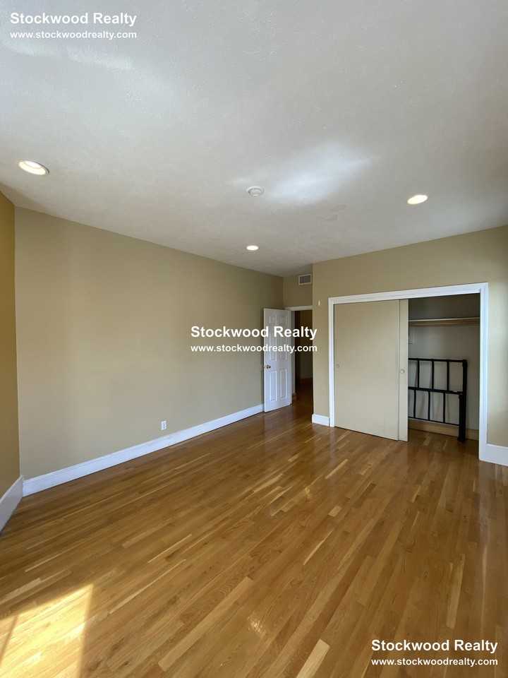 38 Mount Vernon St #2 - Photo 5 of 50