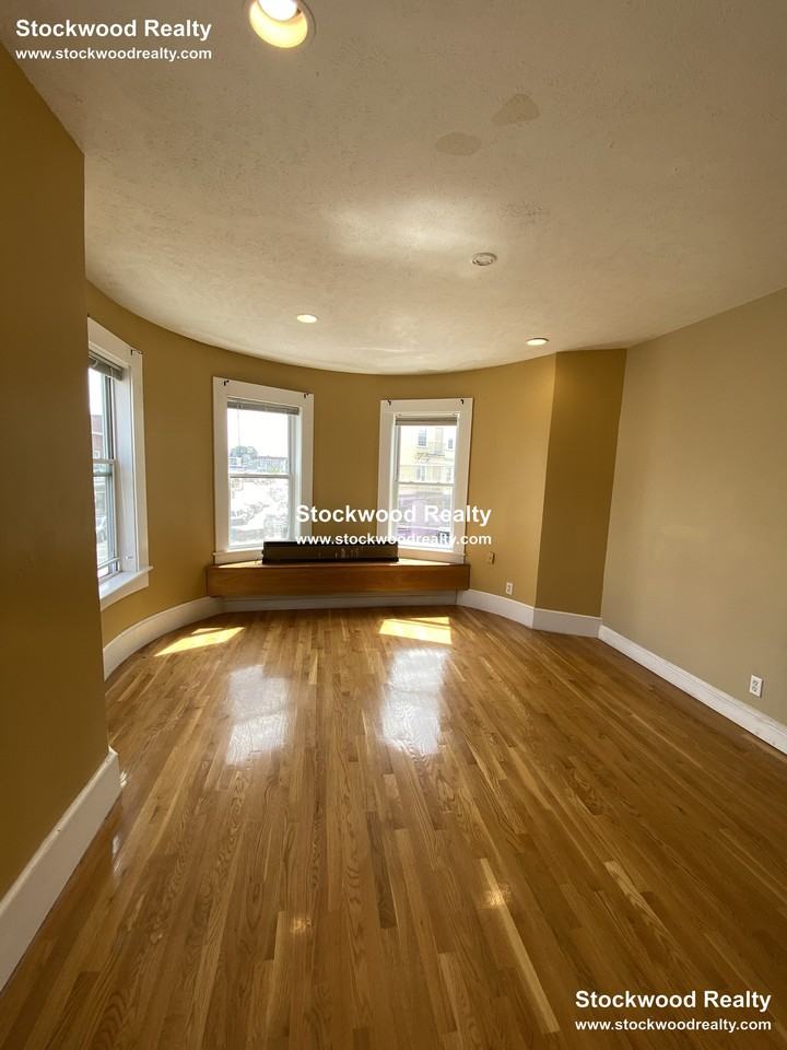 38 Mount Vernon St #2 - Photo 7 of 50