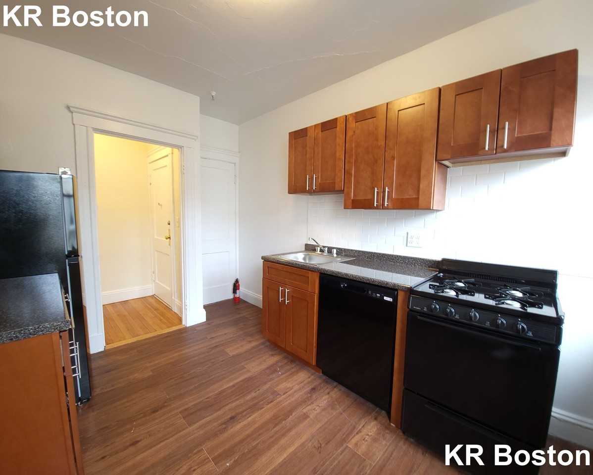 Commonwealth Ave. & Washington Street #24 - Photo 2 of 36