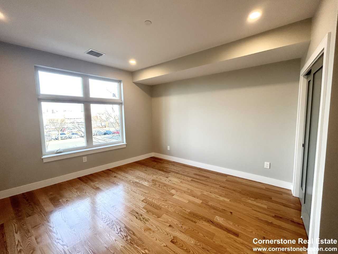 16 Baker Court #4 - Photo 3 of 10