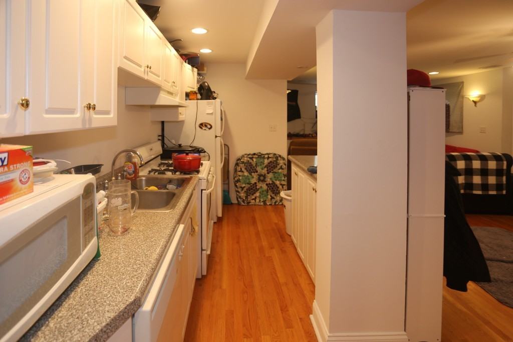 1434 W Belle Plaine Ave #CN - Photo 2 of 20