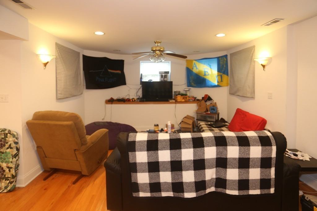 1434 W Belle Plaine Ave #CN - Photo 6 of 20