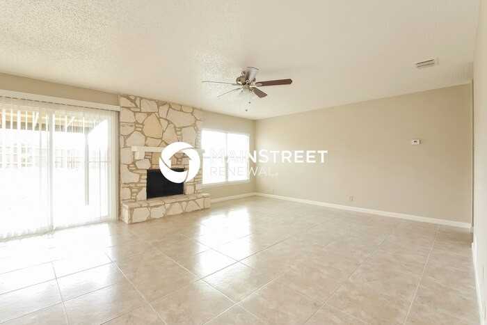 7110 Ridge Port Dr - Photo 3 of 15