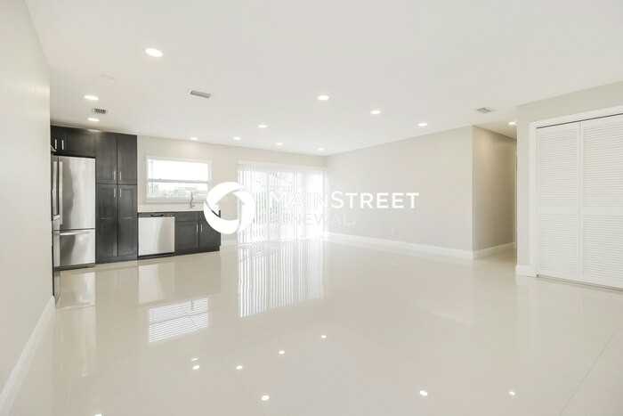 1721 Shasta Ct - Photo 3 of 16