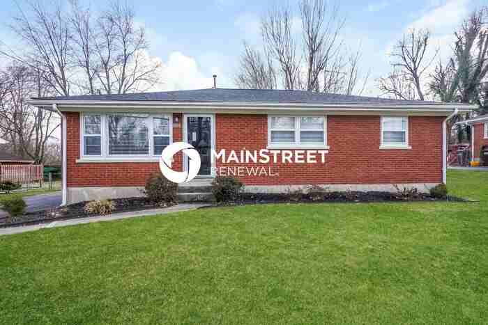 8808 Fernview Dr - Photo 3 of 16