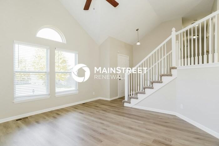 1001 Madelyn Dr - Photo 5 of 17