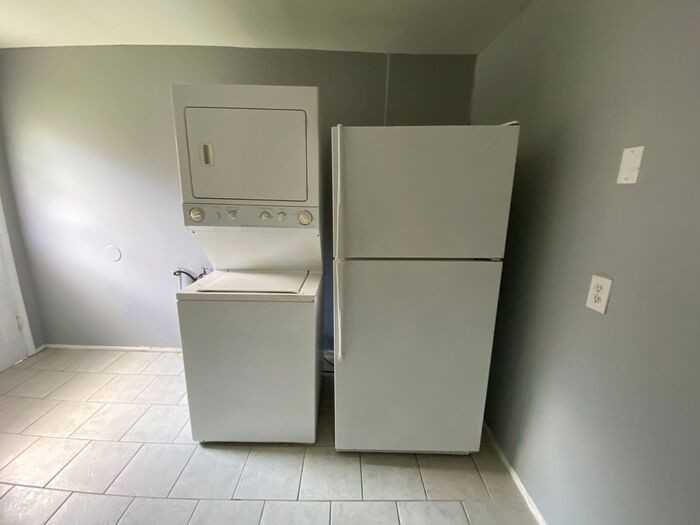 928 W Greenwood Ave #A - Photo 6 of 19