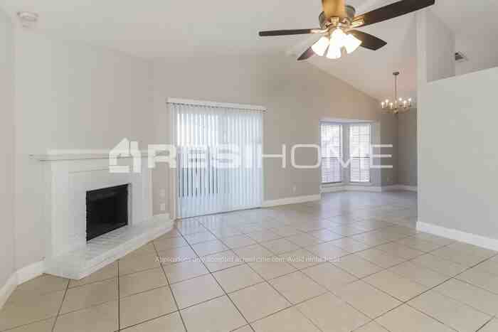 4612 Larner St - Photo 4 of 19