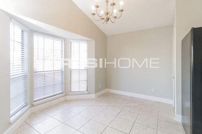 4612 Larner St - Photo 7 of 19